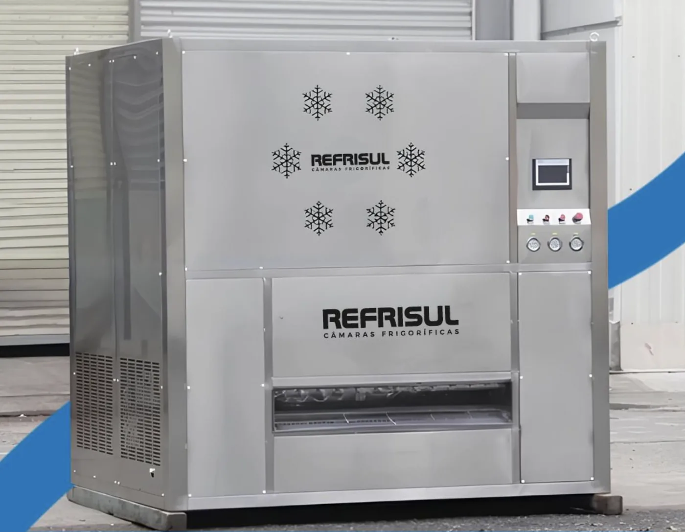 Fábrica de gelo industrial Refrisul, em inox, fabricada em Manaus